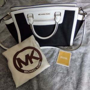 MICHAEL KORS Satchel Bag Black and White